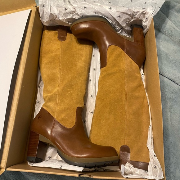 Brand New Doc Martens Josie Tan and Biscuit Knee-High Boots - Women’s Size 10 - Picture 5 of 6